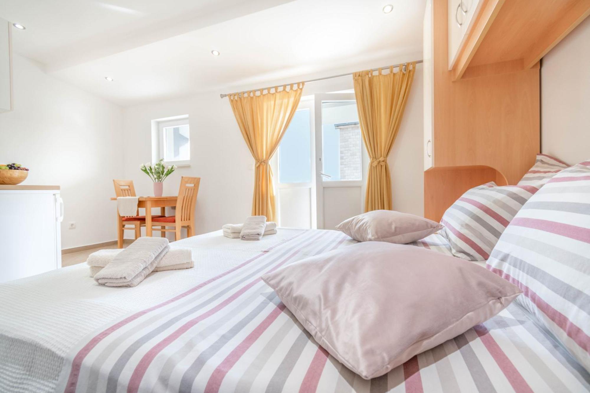 Studio Apartmani Dora Makarska Kültér fotó